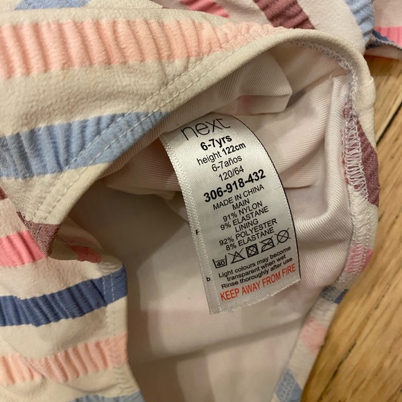 Striped swimsuit - Picture 3 of 4